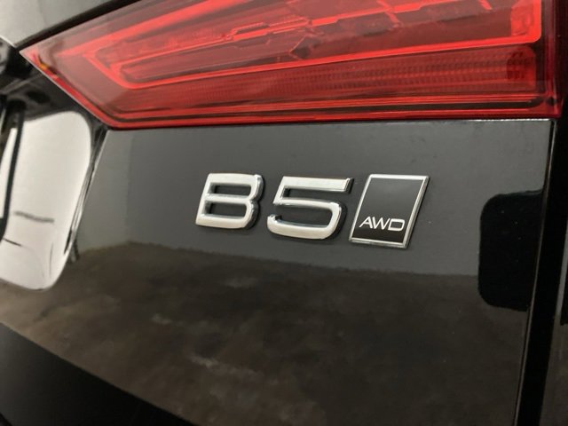 Used 2025 Volvo XC60 B5 Plus image 97