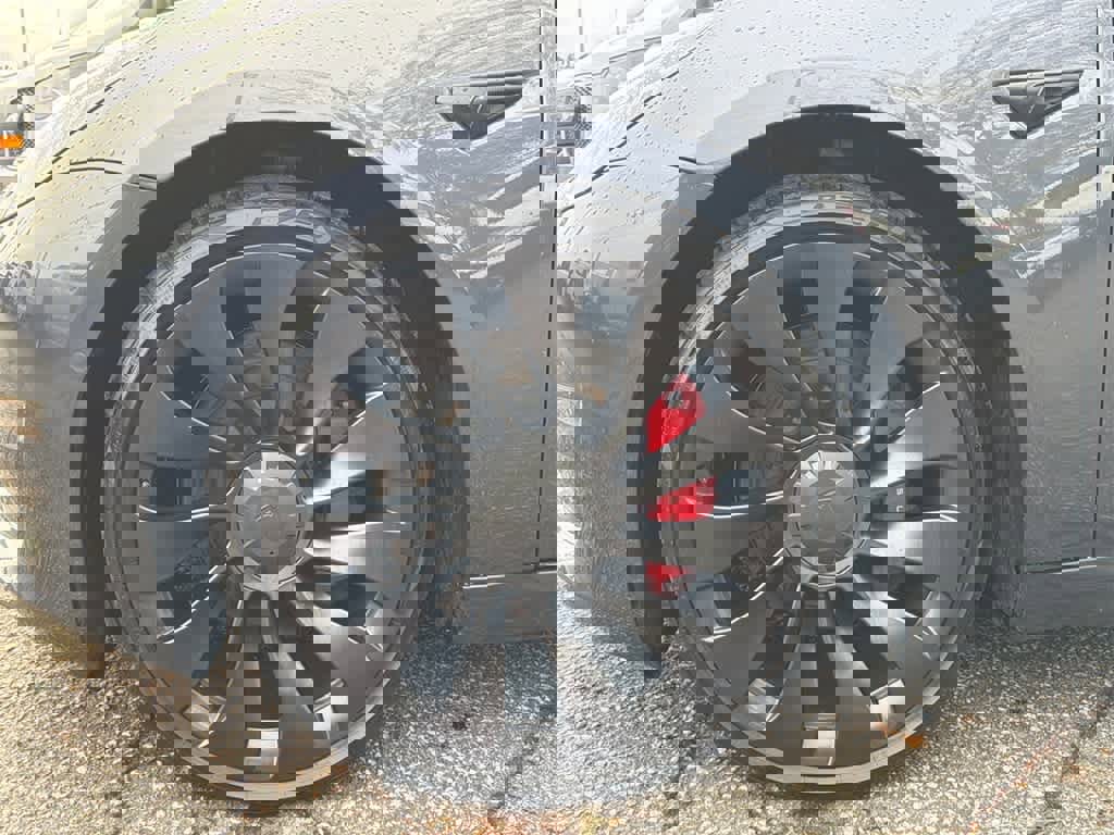 Used 2021 Tesla Model 3 Performance image 9