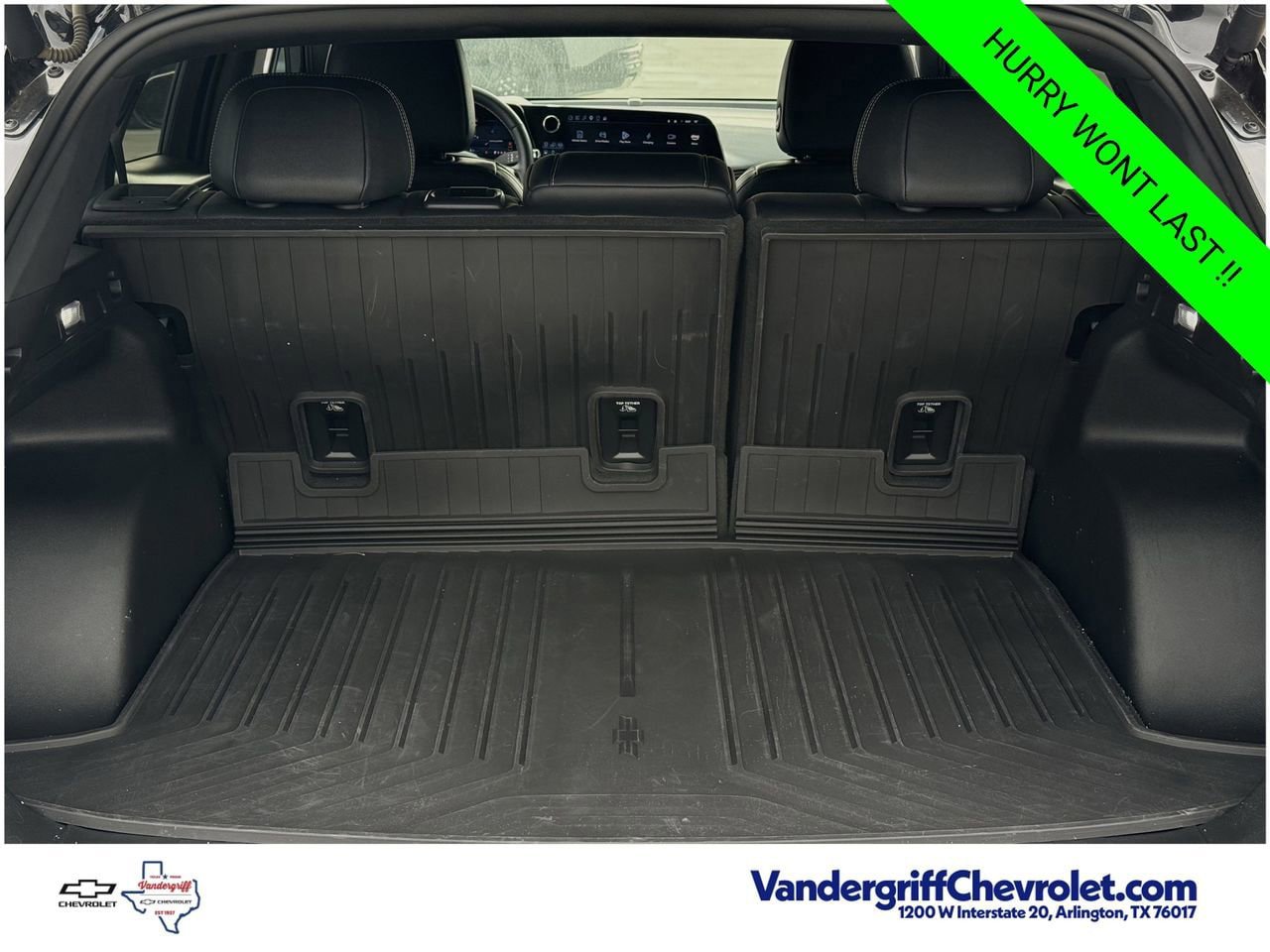 Used 2025 Chevrolet Blazer EV LT AWD/4WD image 23