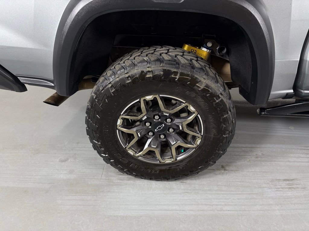 Used 2023 Chevrolet Colorado ZR2 w/ ZR2 Convenience Package III image 13