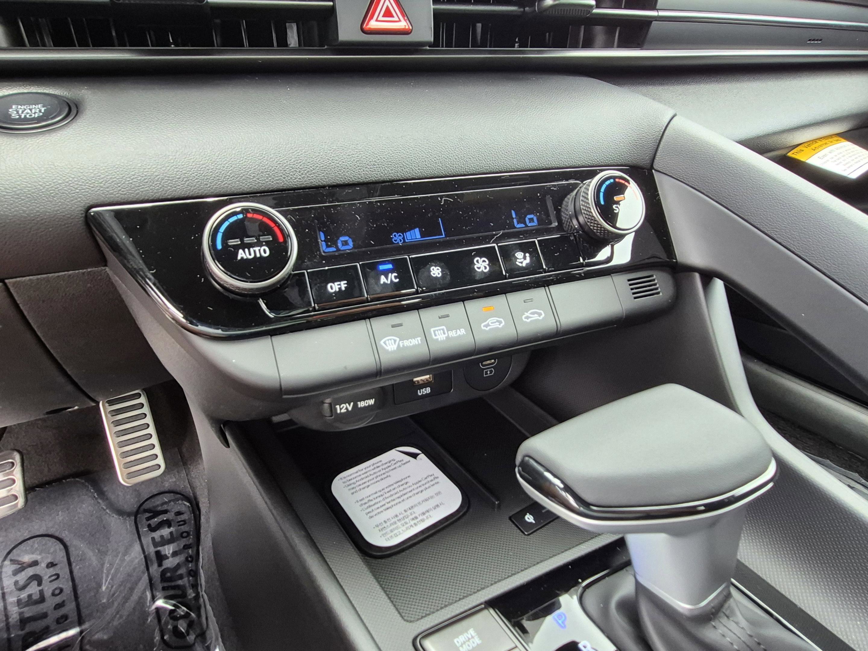 New 2026 Hyundai Elantra Sport FWD image 24