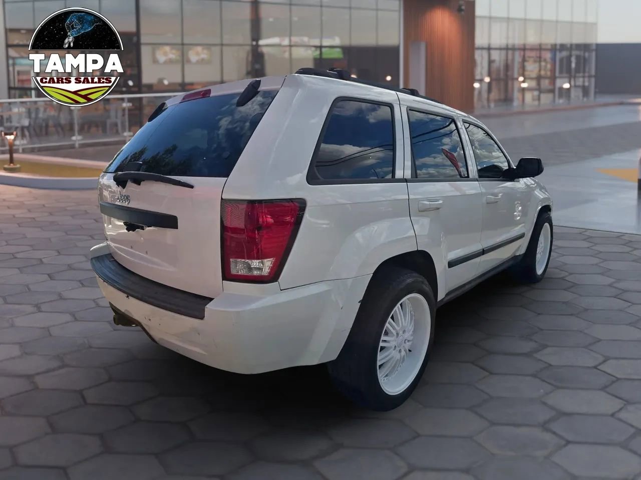 Used 2007 Jeep Grand Cherokee Laredo w/ Cargo Convenience Group image 5