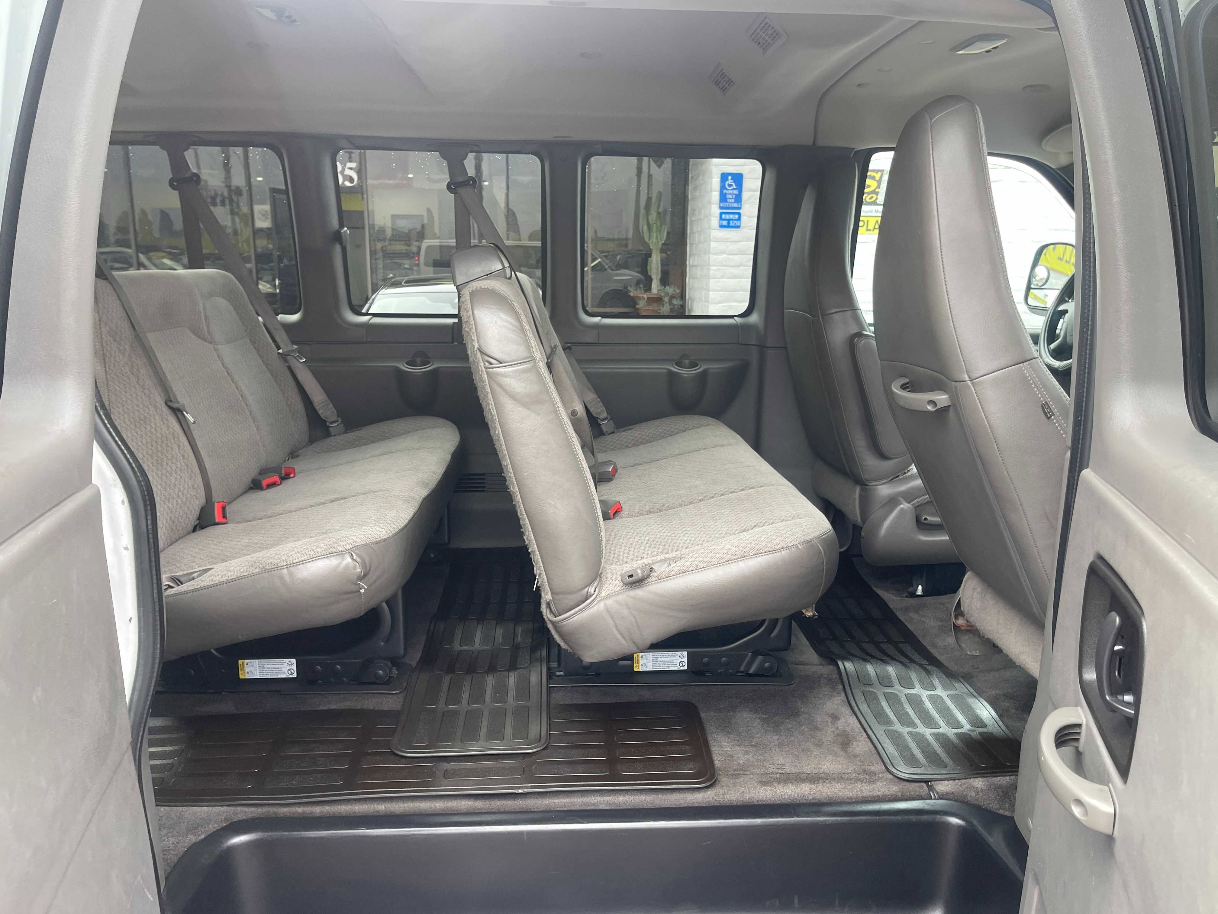 Used 2016 Chevrolet Express 3500 LT w/ LT Preferred Equipment Group image 12