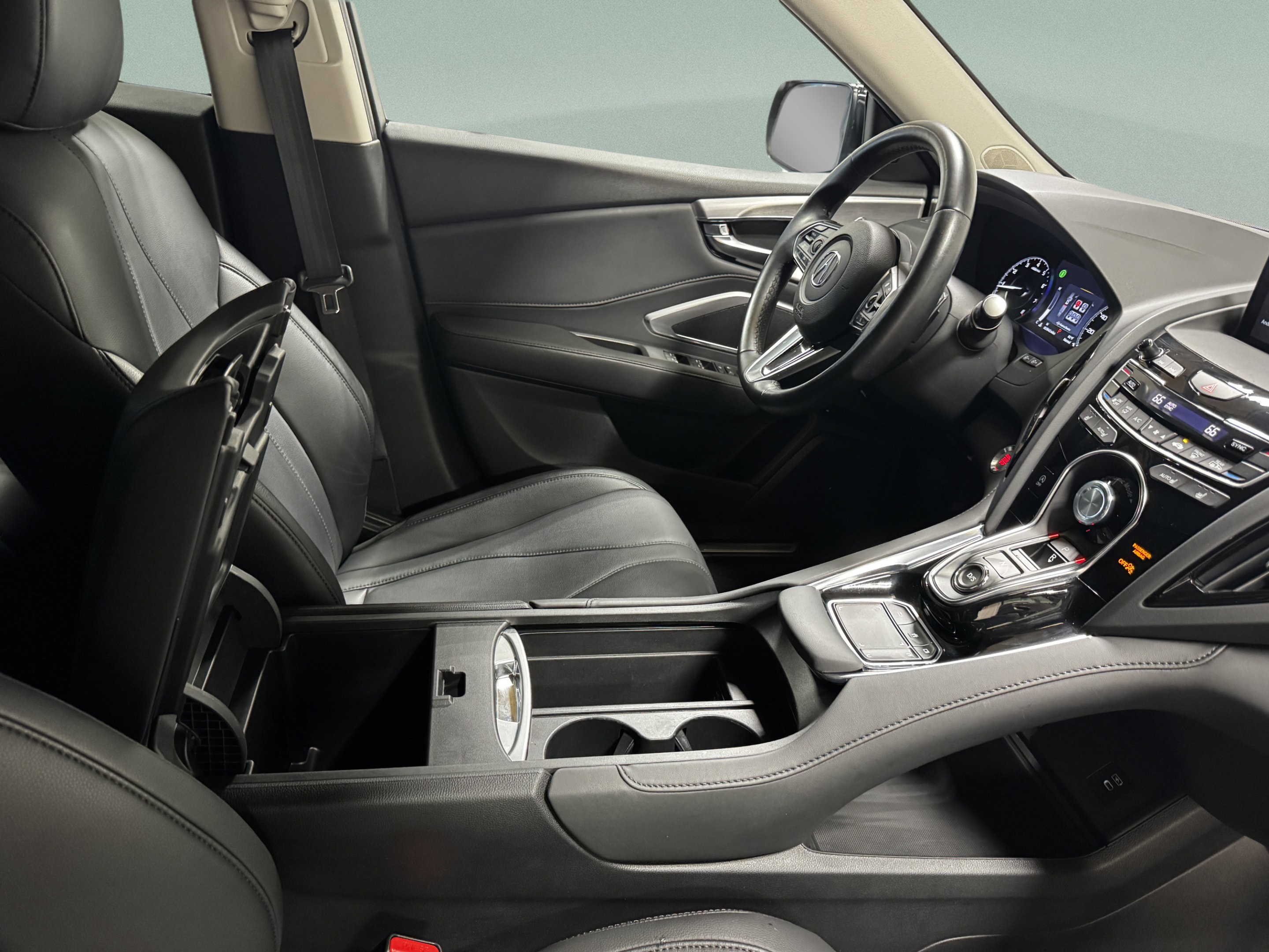 Used 2024 Acura RDX SH-AWD image 29