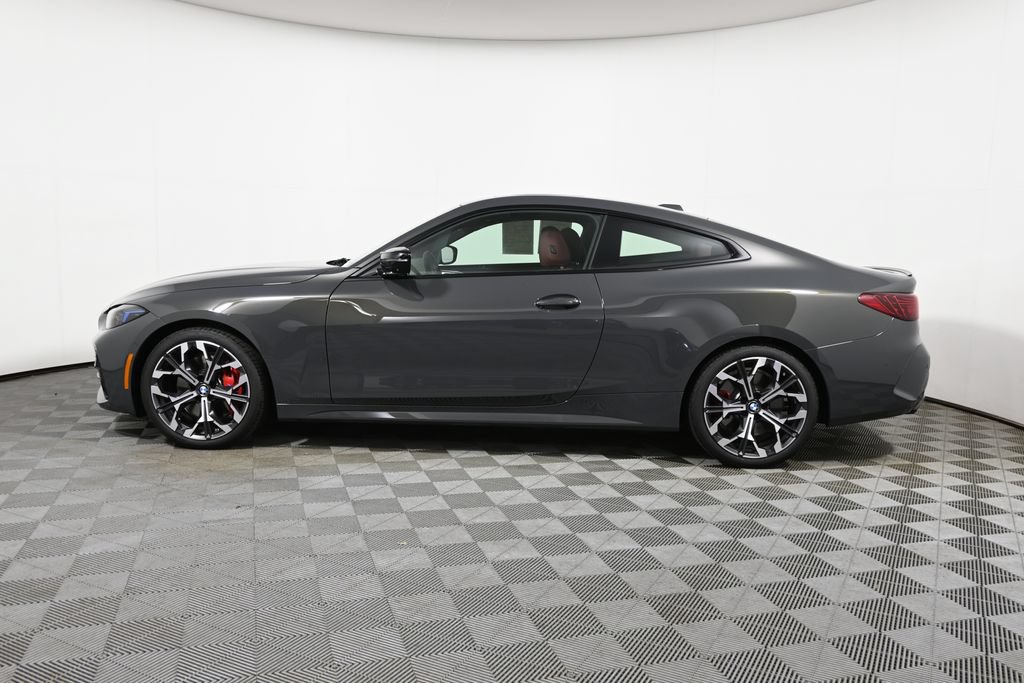 Used 2026 BMW 440i xDrive Coupe w/ Premium Package AWD/4WD image 2