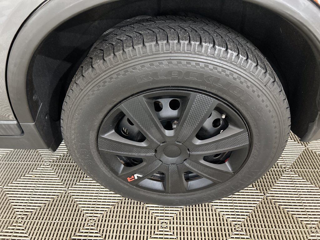 Used 2015 Nissan Rogue S FWD image 10