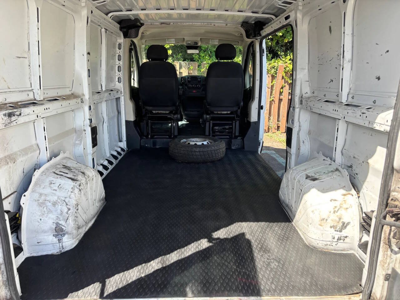 Used 2016 RAM ProMaster 1500 w/ Cargo Convenience Group FWD image 12