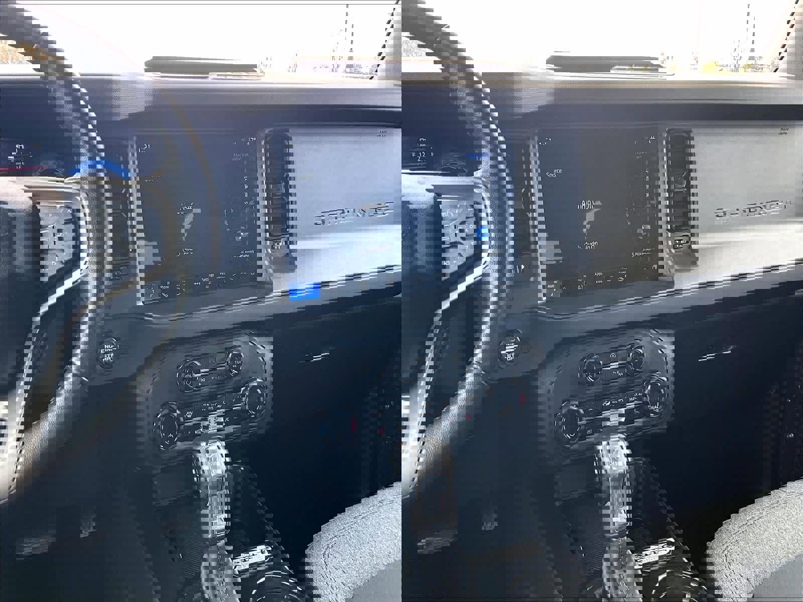 Used 2025 Ford Bronco Big Bend image 18