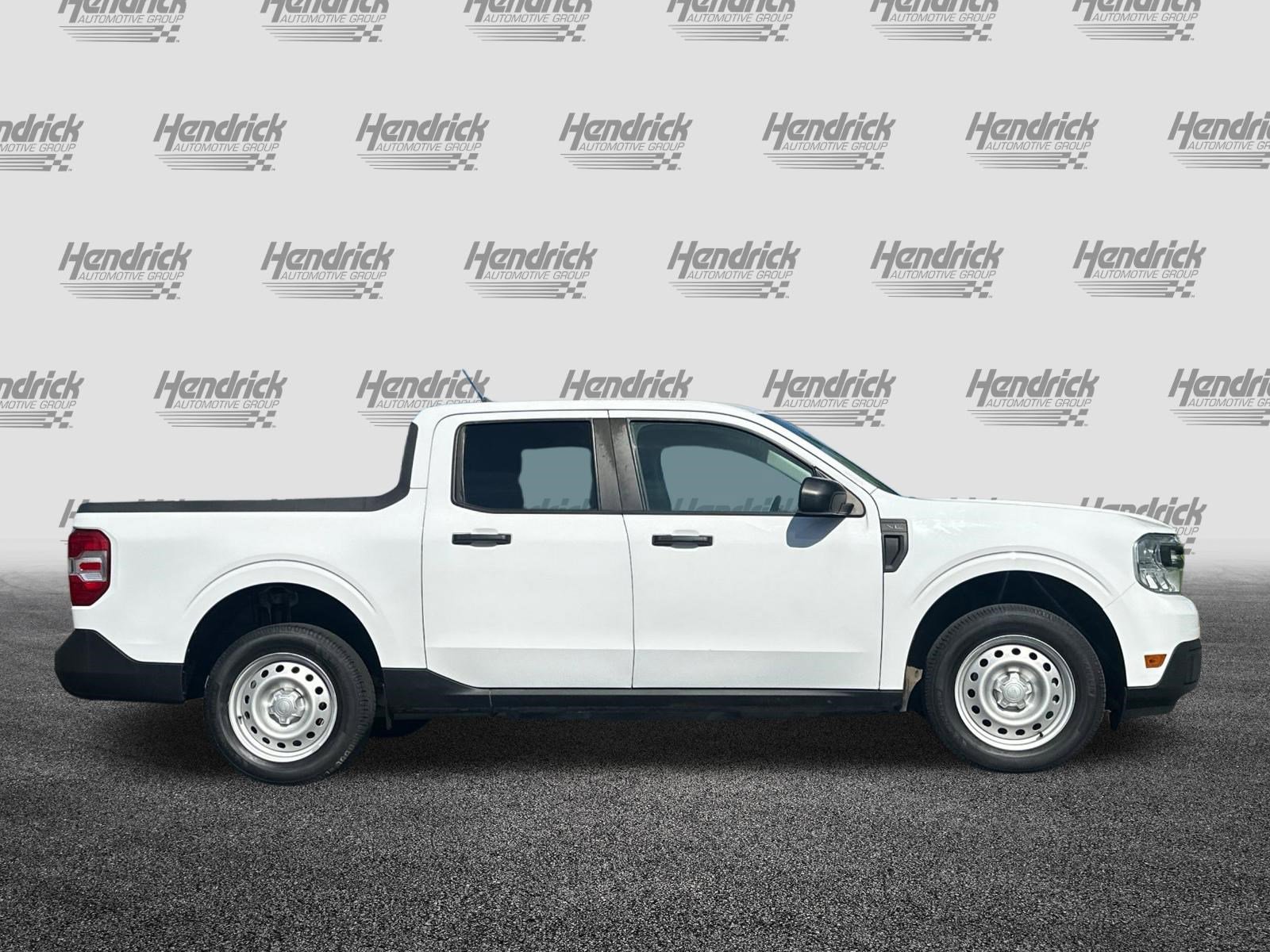 Used 2022 Ford Maverick XL image 3