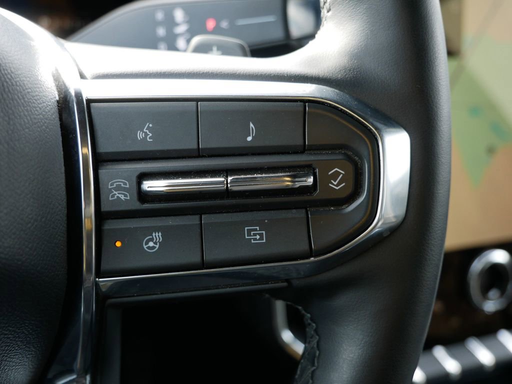 Used 2025 GMC Acadia Elevation image 23