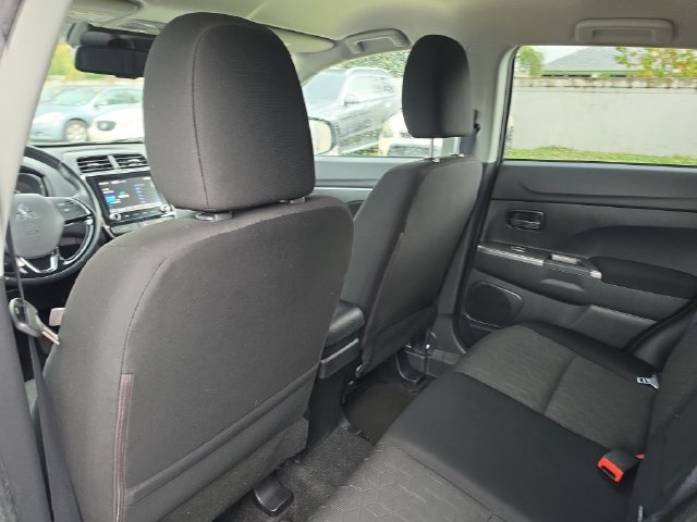 Used 2021 Mitsubishi Outlander Sport SE AWD/4WD image 11