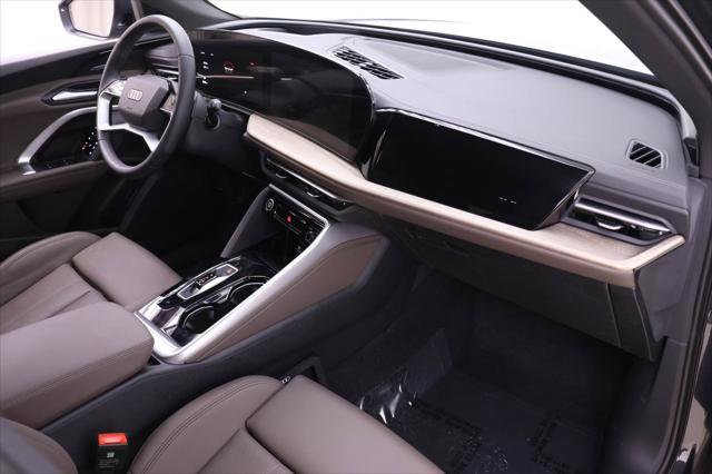 Certified 2025 Audi Q5 Premium Plus w/ Premium Plus image 23