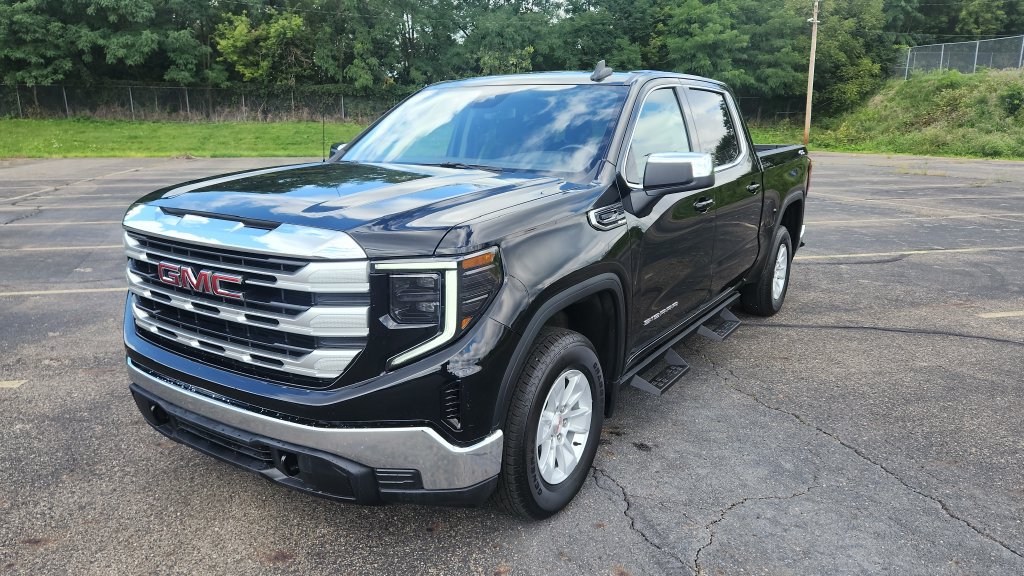 Used 2024 GMC Sierra 1500 SLE AWD/4WD image 5