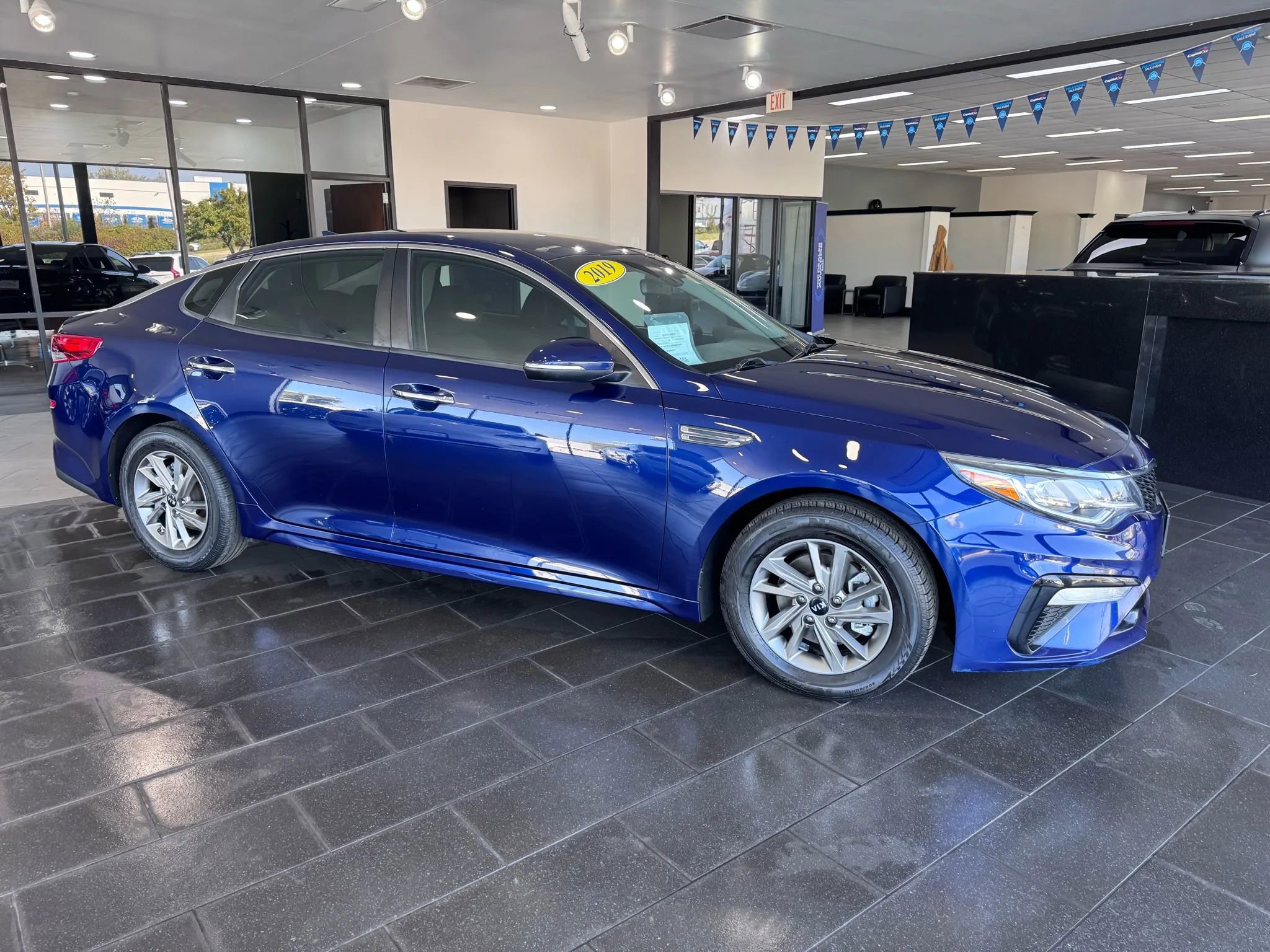 Used 2019 Kia Optima LX image 6