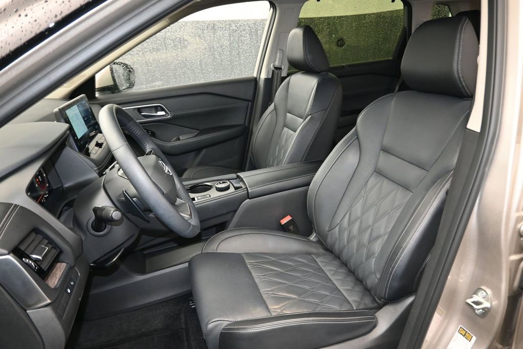 Certified 2026 Nissan Rogue Platinum w/ Platinum Premium Package AWD/4WD image 19