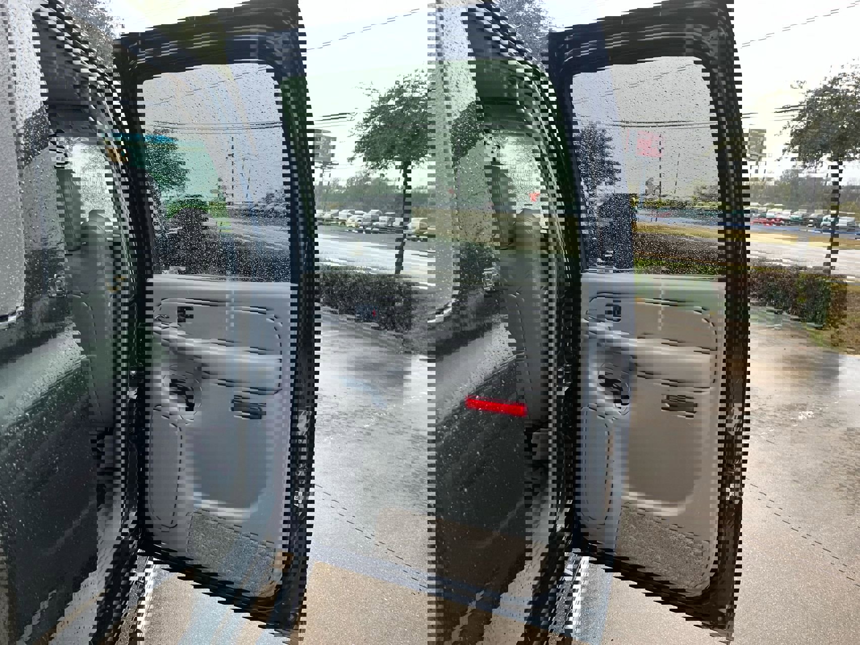 Used 2005 Chevrolet Avalanche Z66 w/ Preferred Equipment Group image 19