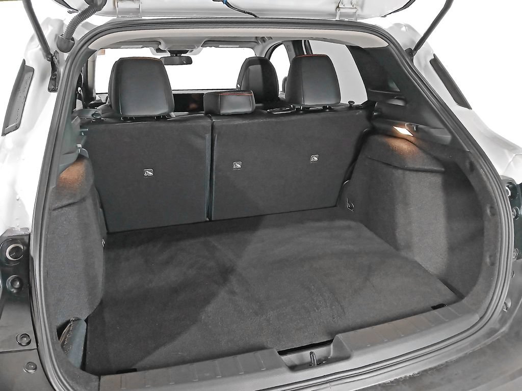 Certified 2025 Nissan Kicks SR w/ SR Premium Package AWD/4WD image 8