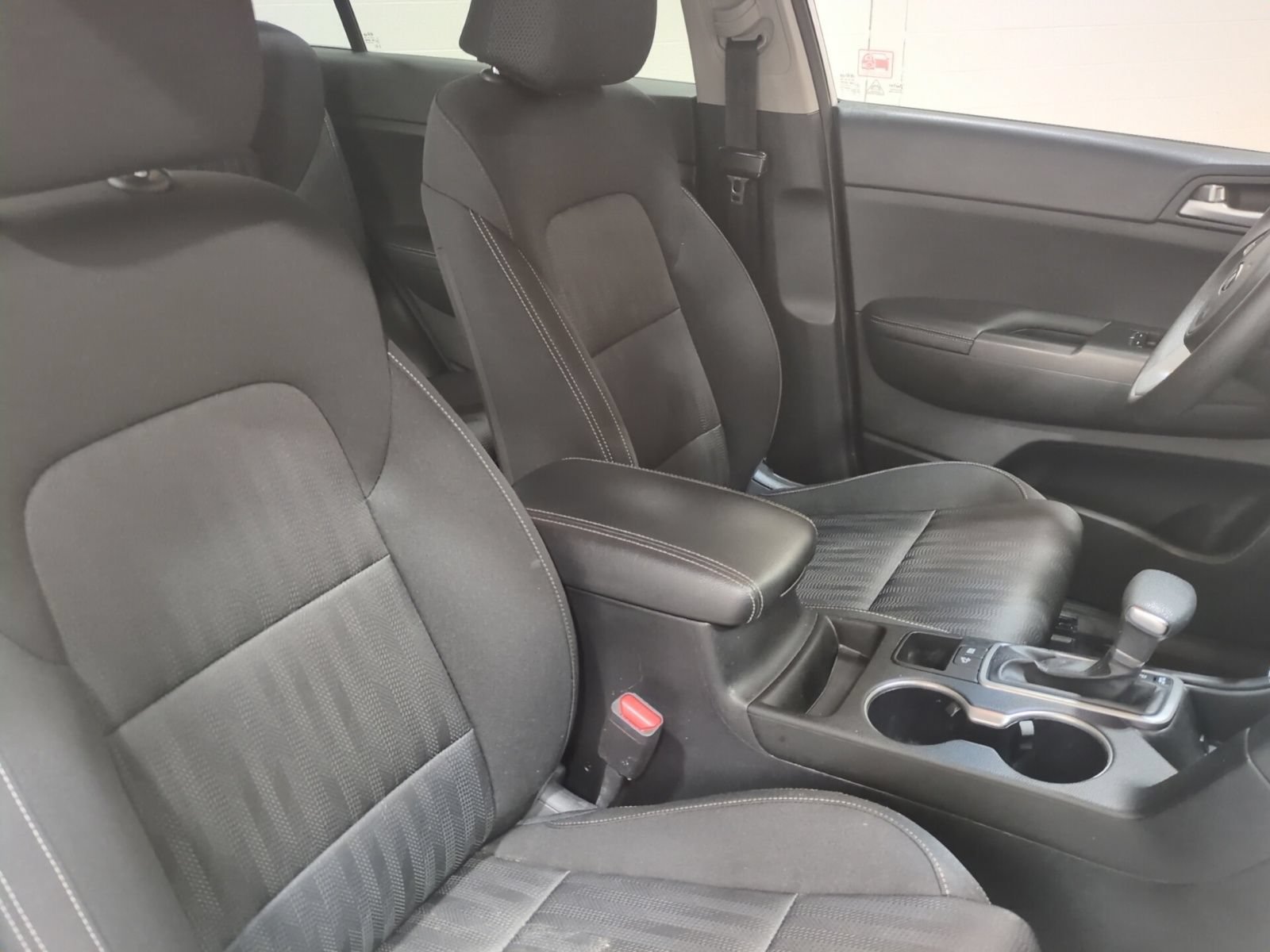 Used 2020 Kia Sportage LX FWD image 10