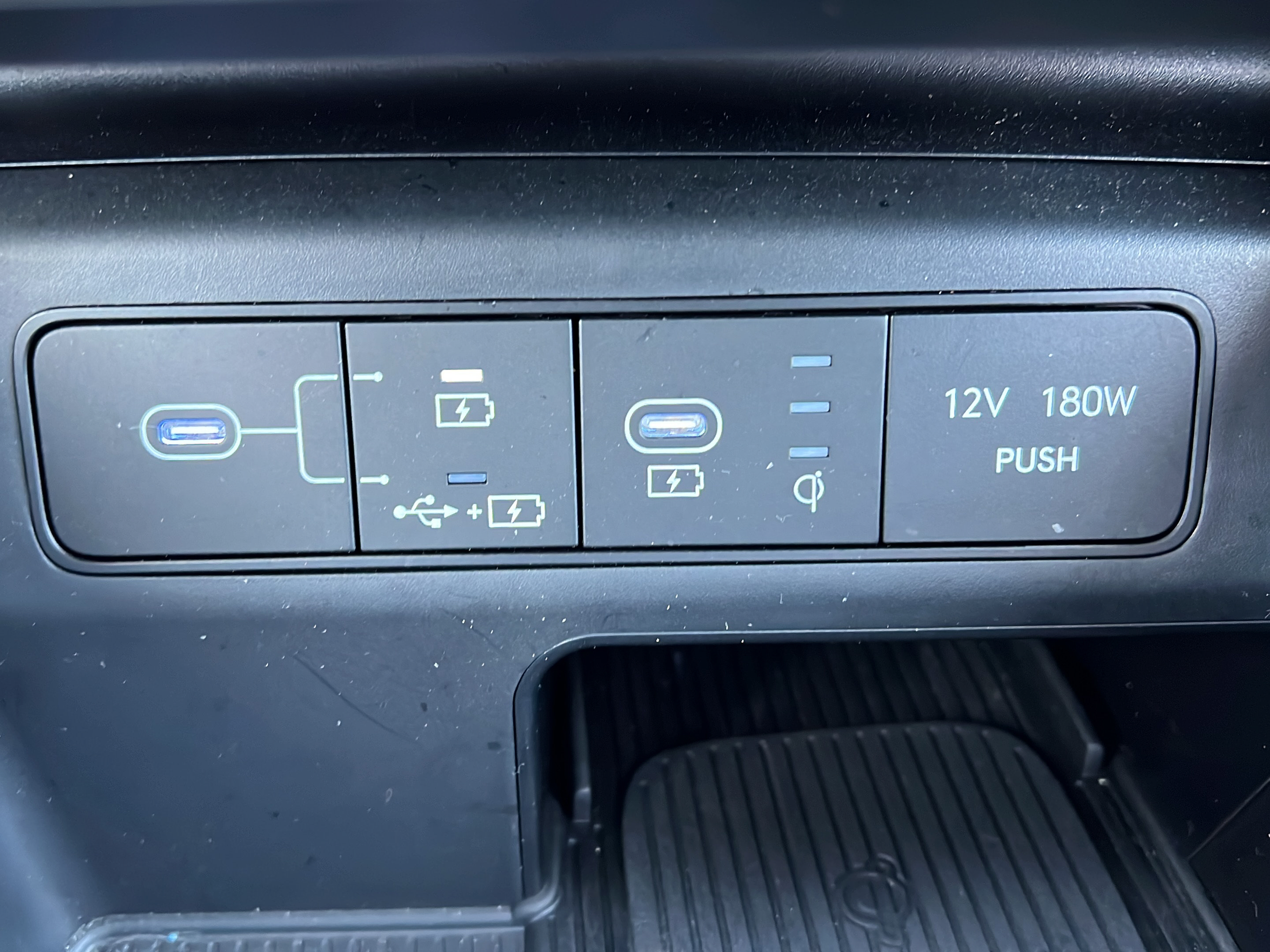 Certified 2025 Hyundai Santa Cruz SEL FWD image 18