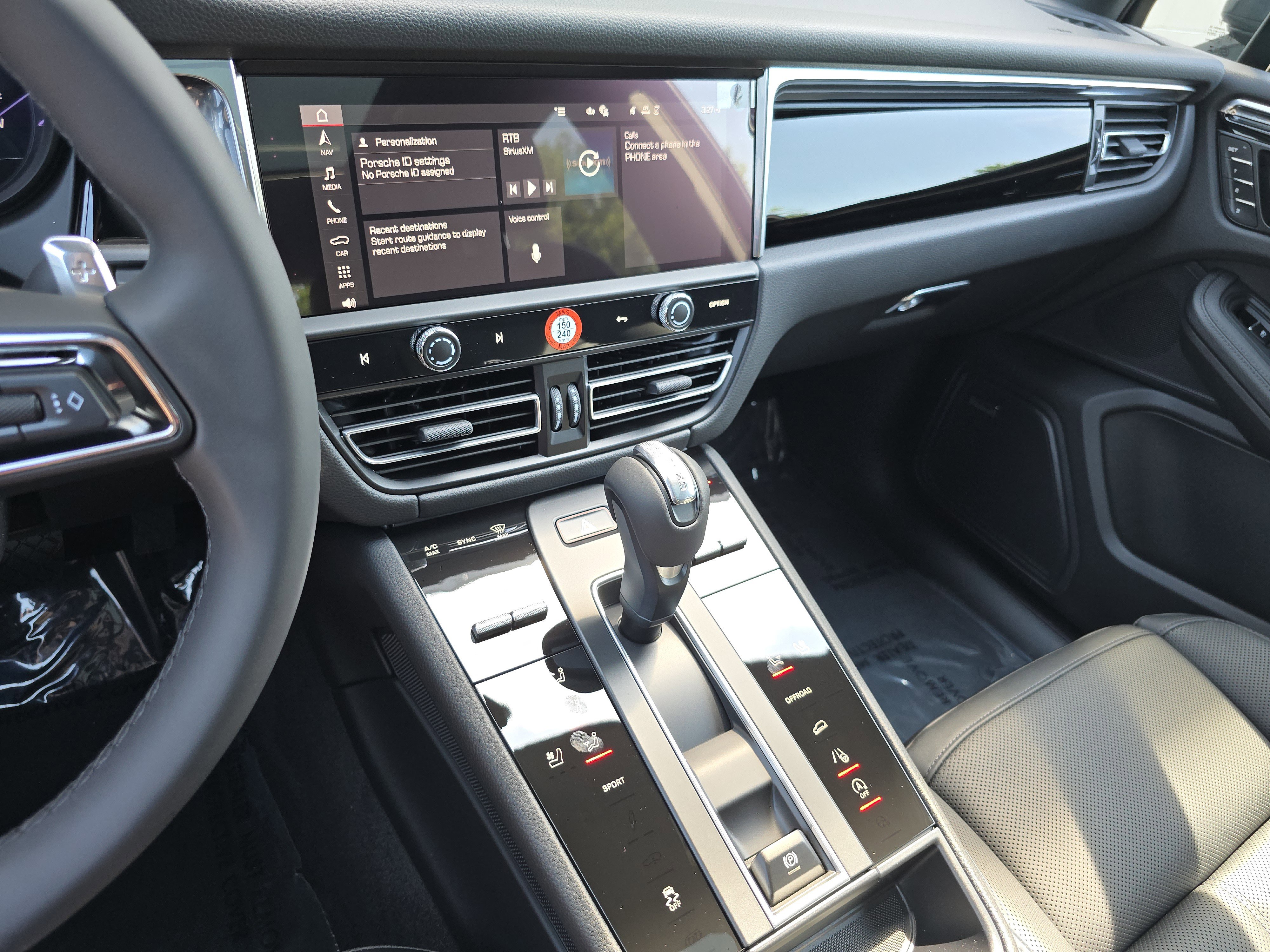 New 2025 Porsche Macan image 27