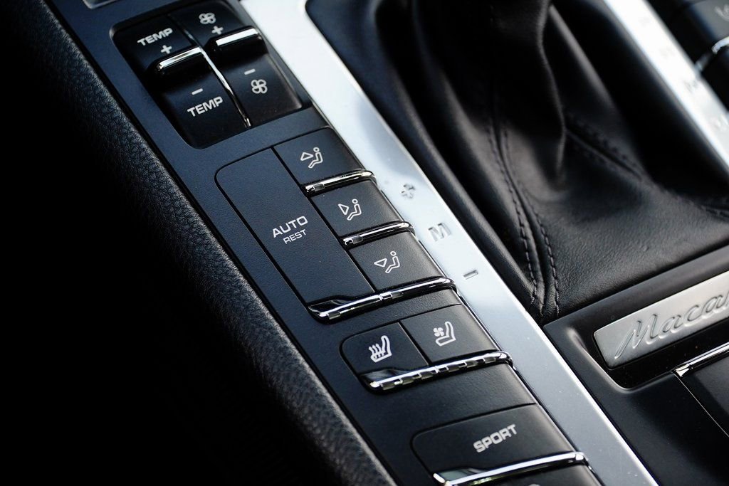 Used 2020 Porsche Macan S image 18