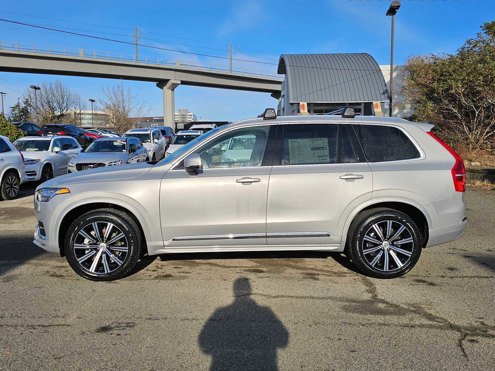 Used 2025 Volvo XC90 B6 Core w/ Protection Package Premier image 3