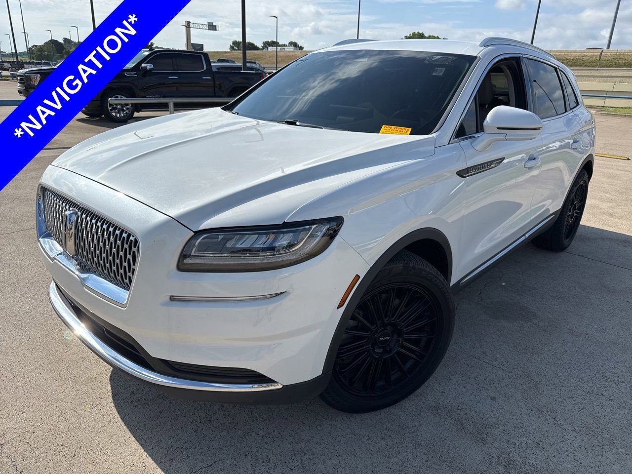 Used 2022 Lincoln Nautilus FWD w/ Premium Package image 1