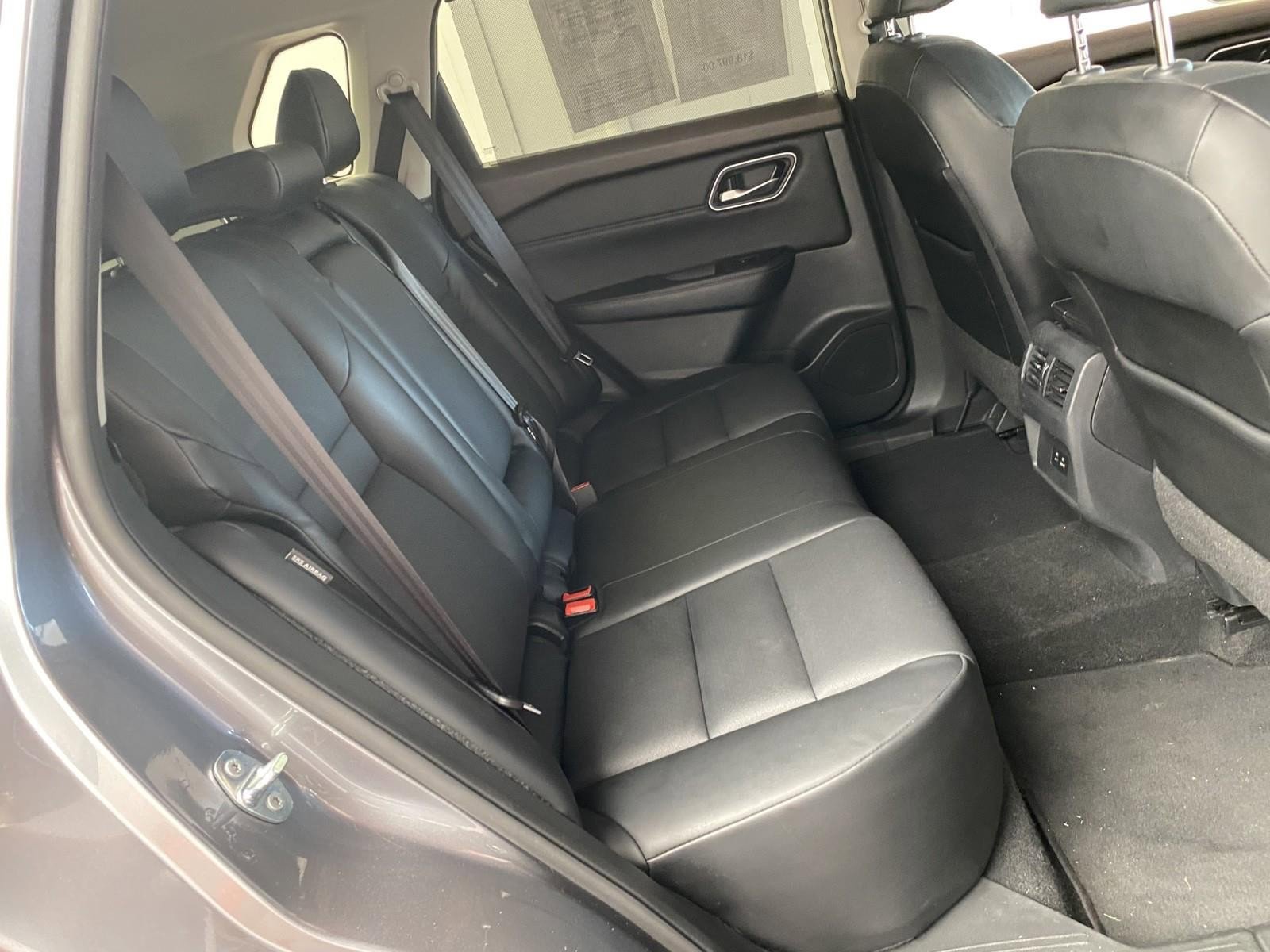 Used 2021 Nissan Rogue SV w/ Premium Package AWD/4WD image 12