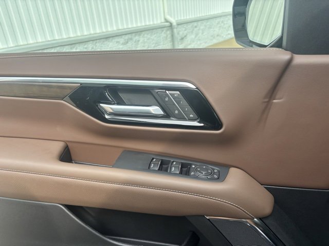 New 2026 Chevrolet Suburban High Country image 28