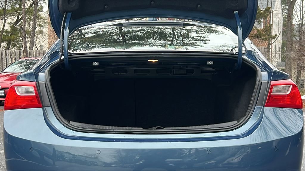 Used 2024 Chevrolet Malibu LT image 16