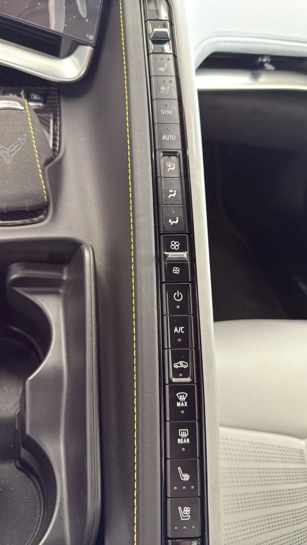 Used 2022 Chevrolet Corvette Stingray Premium Conv image 14