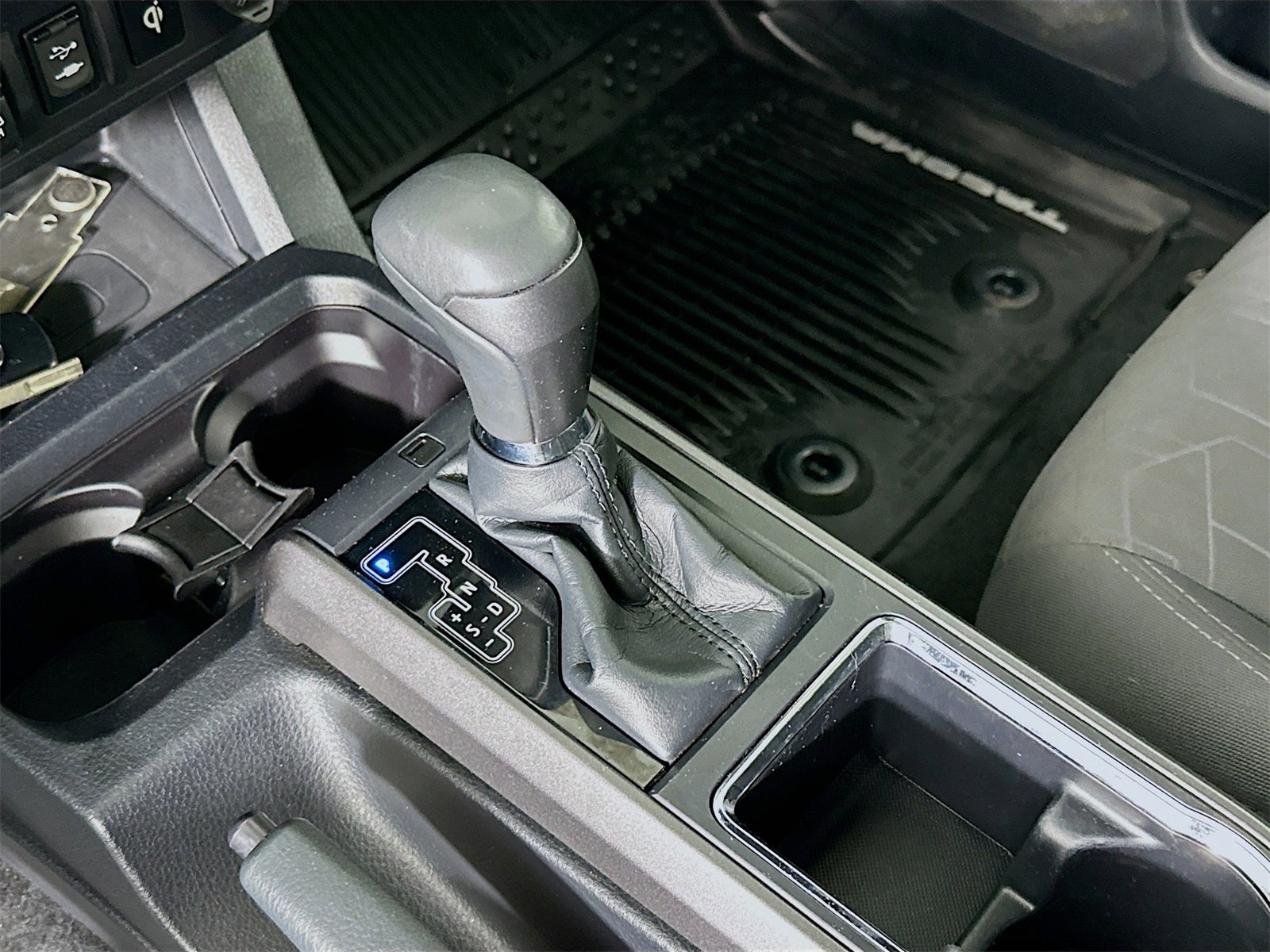 Used 2018 Toyota Tacoma TRD Sport w/ Technology Package image 17