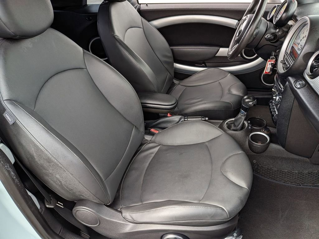 Used 2014 MINI Cooper Convertible image 25