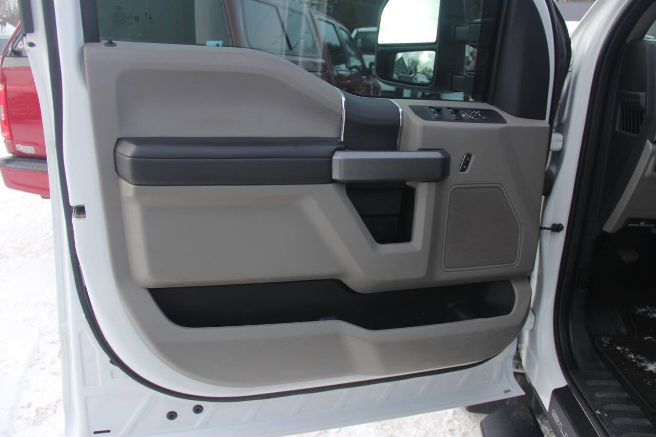 Used 2022 Ford F350 XLT image 30