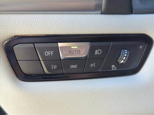 Used 2022 BMW M8 Competition image 18