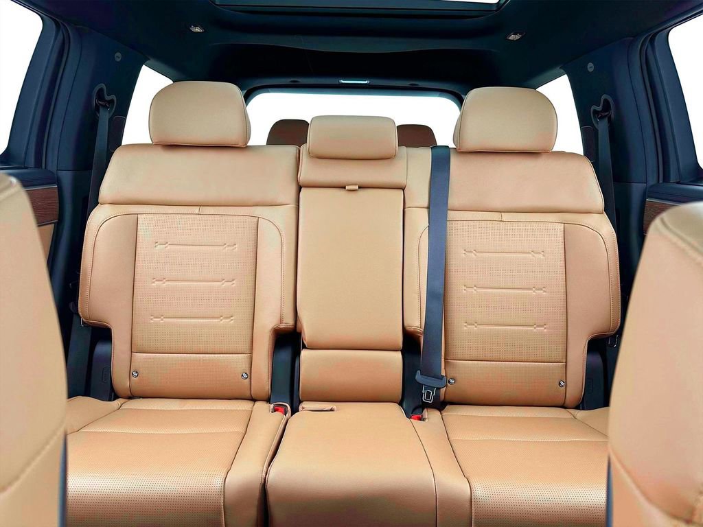 New 2025 Hyundai Santa Fe Limited AWD/4WD image 16