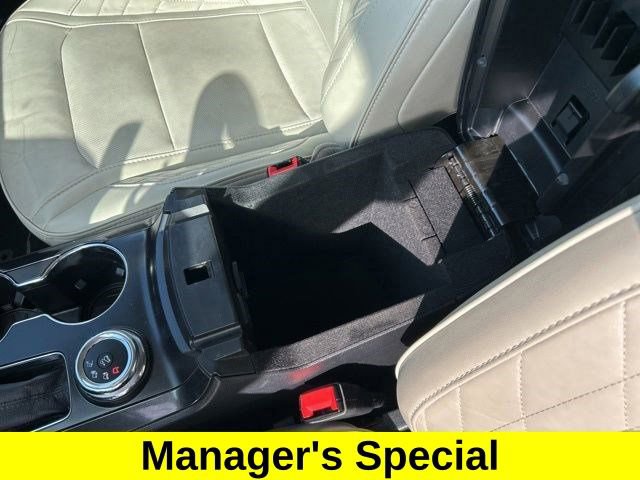 Used 2019 Ford Explorer Platinum image 32