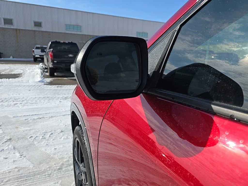 Used 2025 Chevrolet Traverse RS w/ LPO, Floor Liner Package image 8