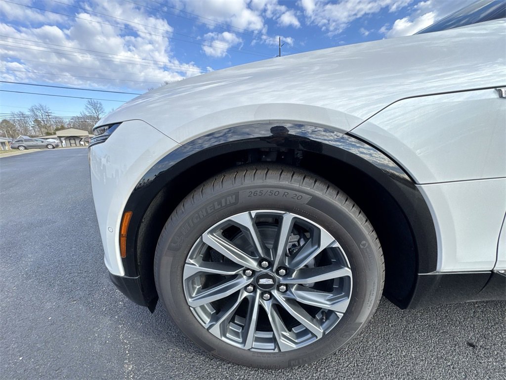 New 2025 Cadillac Lyriq Sport image 10