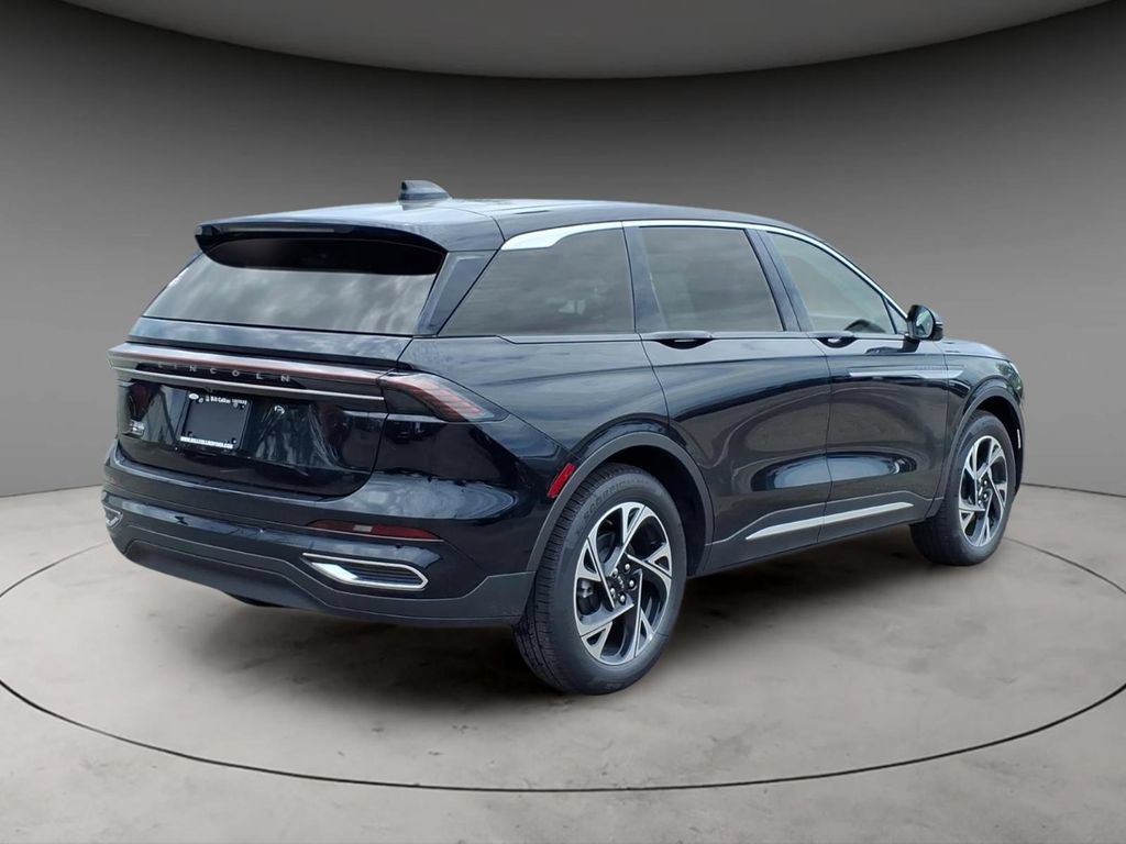 New 2026 Lincoln Nautilus Premier AWD/4WD image 9