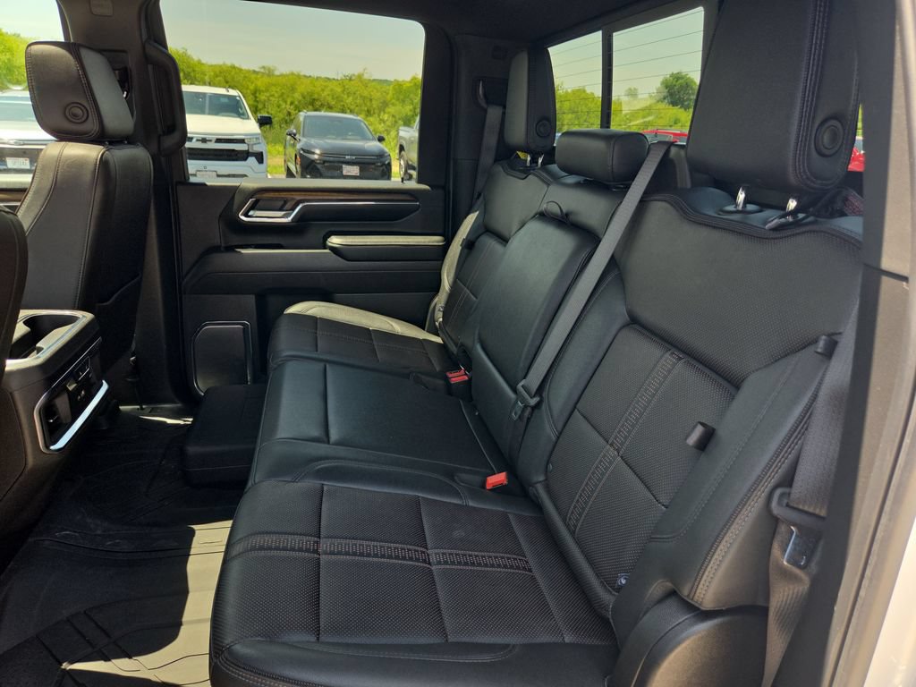 Certified 2024 Chevrolet Silverado 3500 High Country w/ High Country Premium Package AWD/4WD image 30