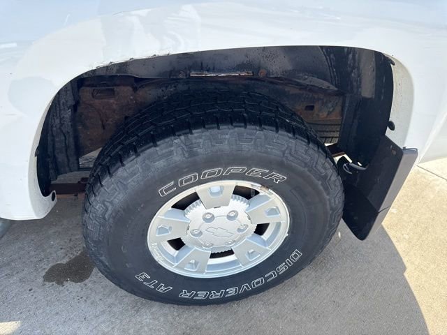 Used 2004 Chevrolet Colorado LS image 11