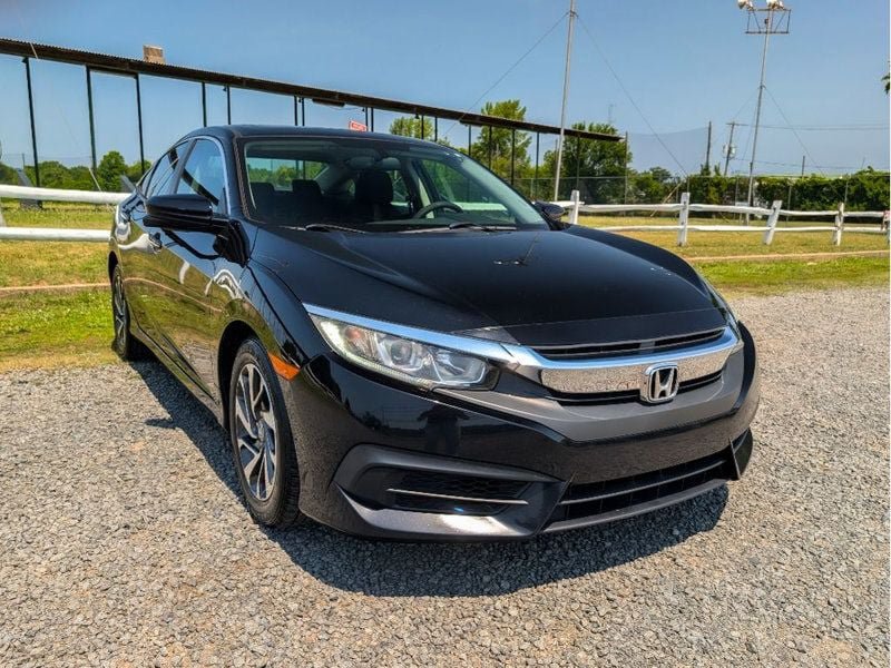 Used 2018 Honda Civic EX image 3
