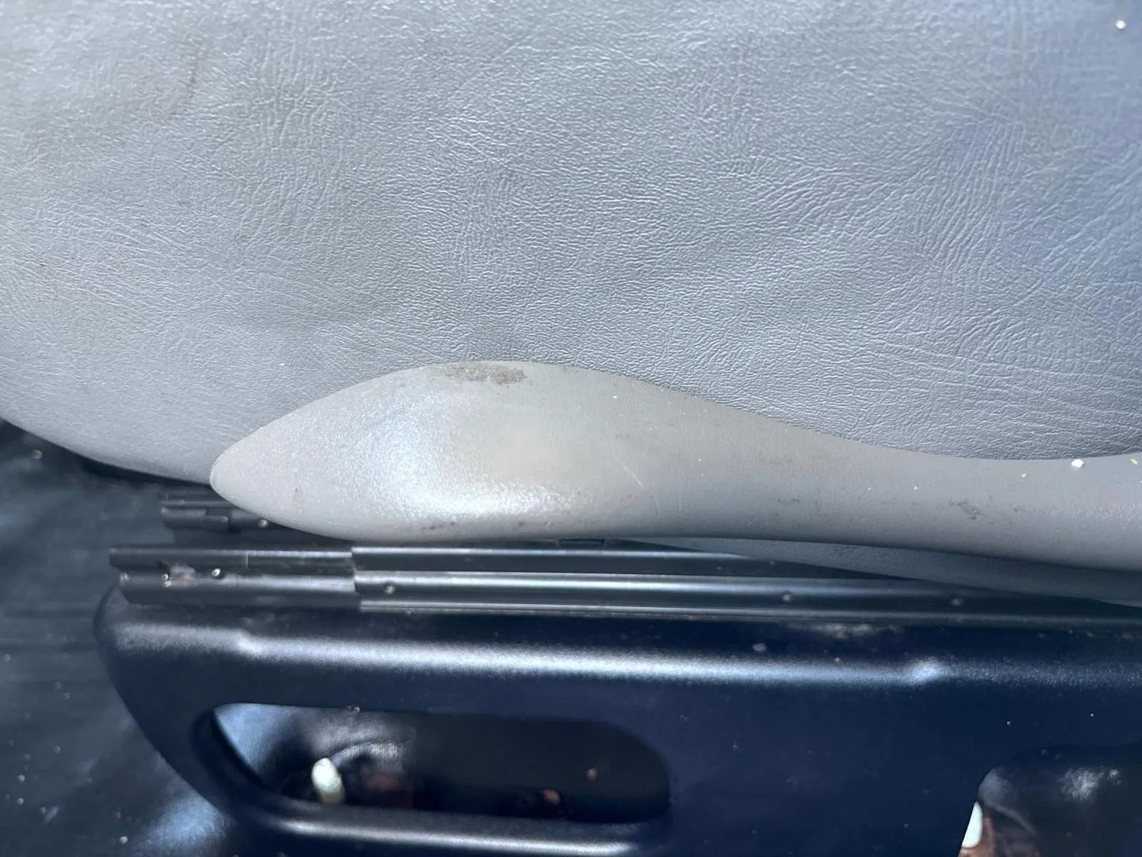 Used 2015 Chevrolet Express 2500 image 5