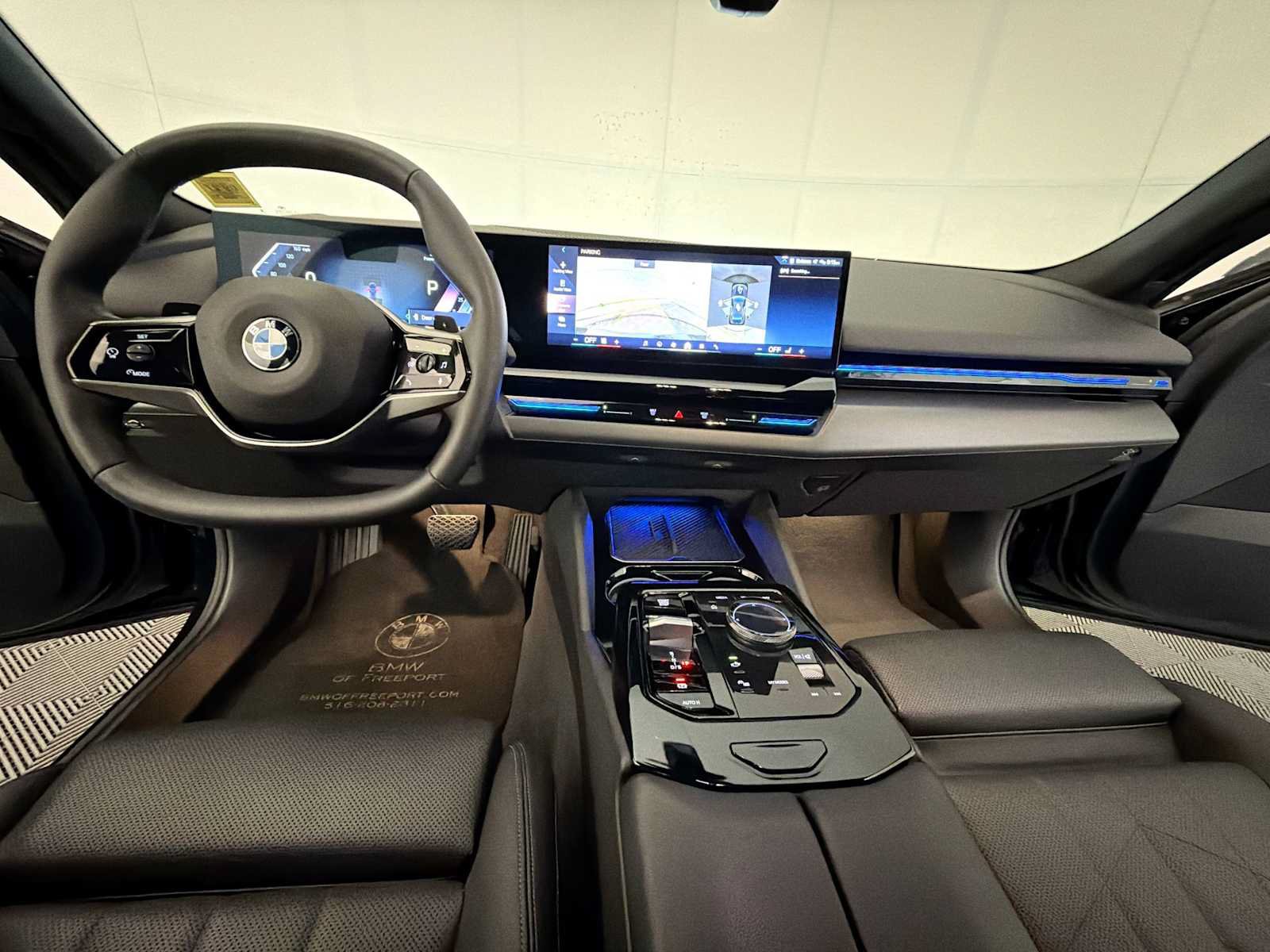 Used 2024 BMW 530i xDrive w/ Premium Package AWD/4WD image 15