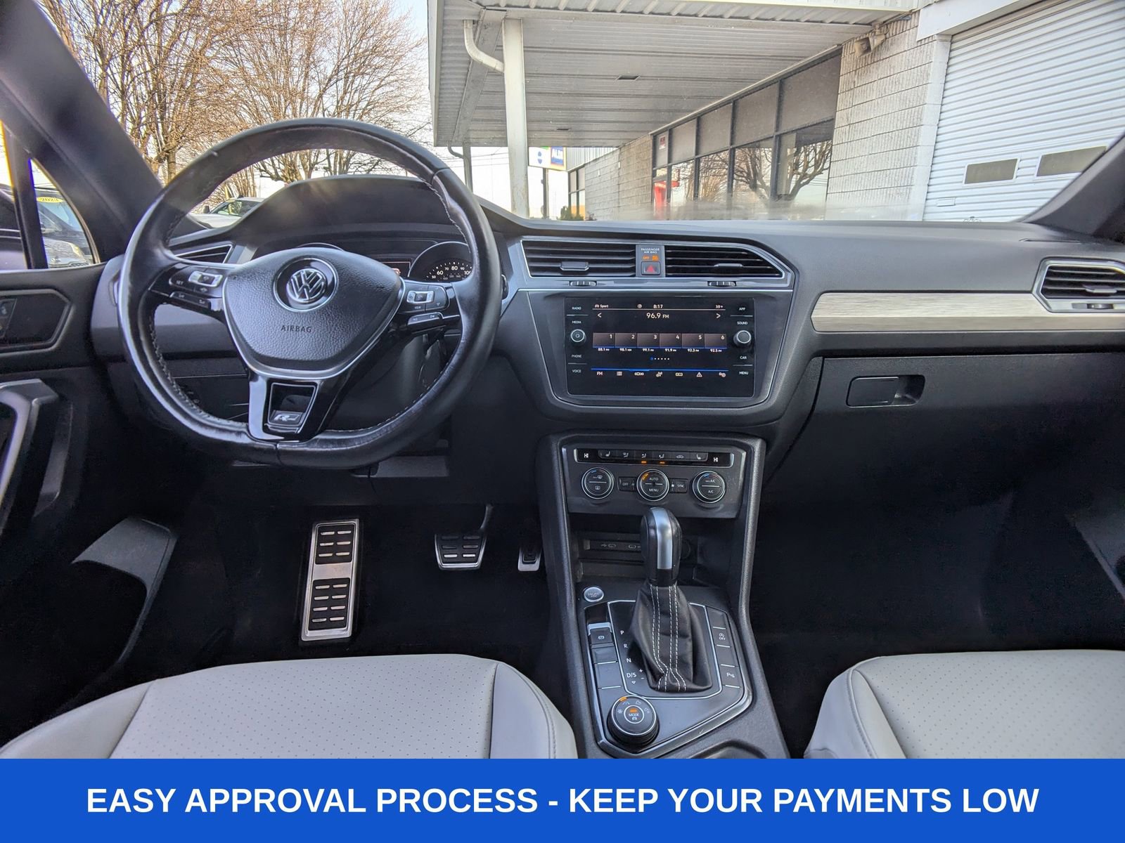 Used 2021 Volkswagen Tiguan SEL image 17