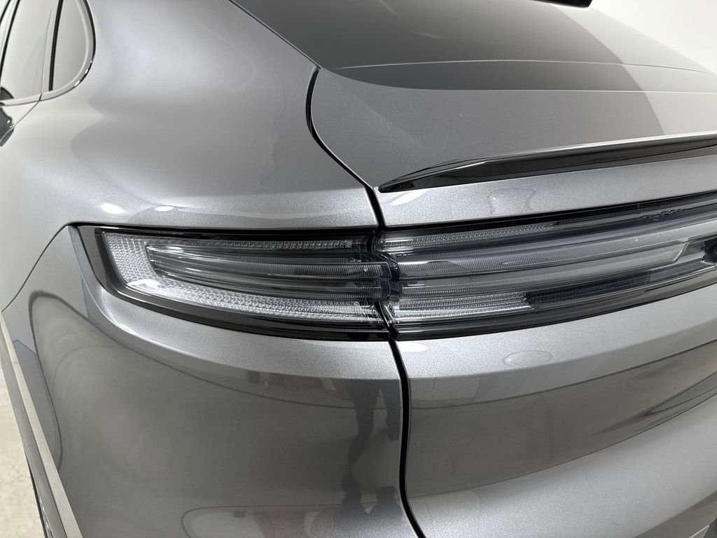 New 2026 Porsche Cayenne S image 18