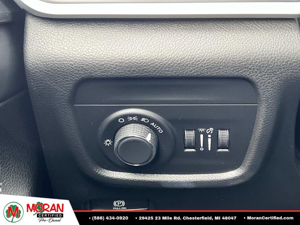 Used 2024 Jeep Grand Cherokee Altitude AWD/4WD image 26