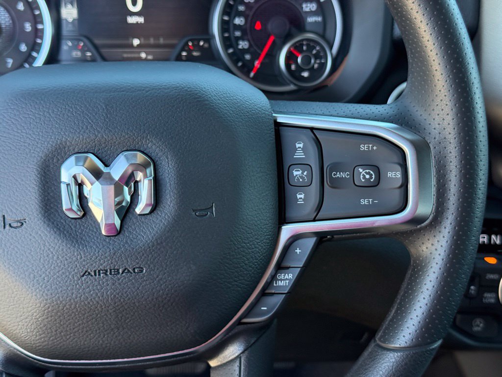 New 2026 RAM 1500 Express AWD/4WD image 16