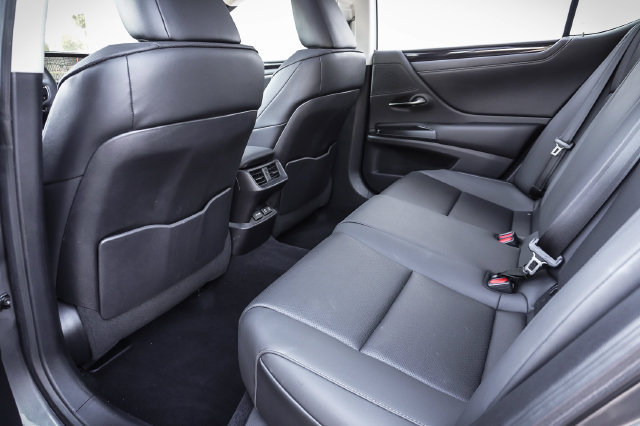 Used 2020 Lexus ES 350 w/ Premium Package FWD image 21